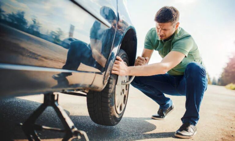 How to Stay Safe If Your Car Breaks Down on a Busy Road - The New Auto Mag